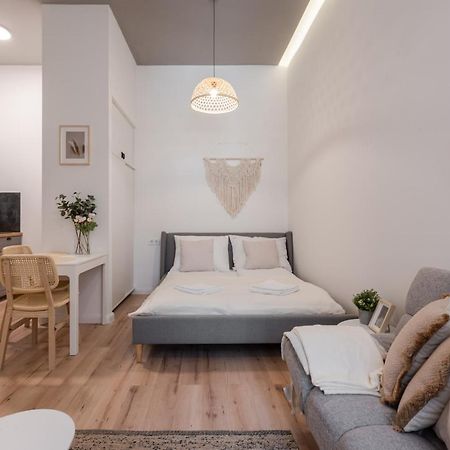 A62 - Akacfa Street Central Residence - Best Location By Bqa Budapest Kültér fotó