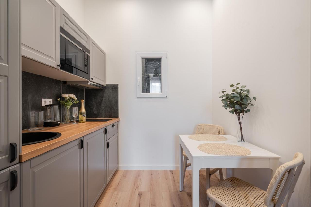 A62 - Akacfa Street Central Residence - Best Location By Bqa Budapest Kültér fotó