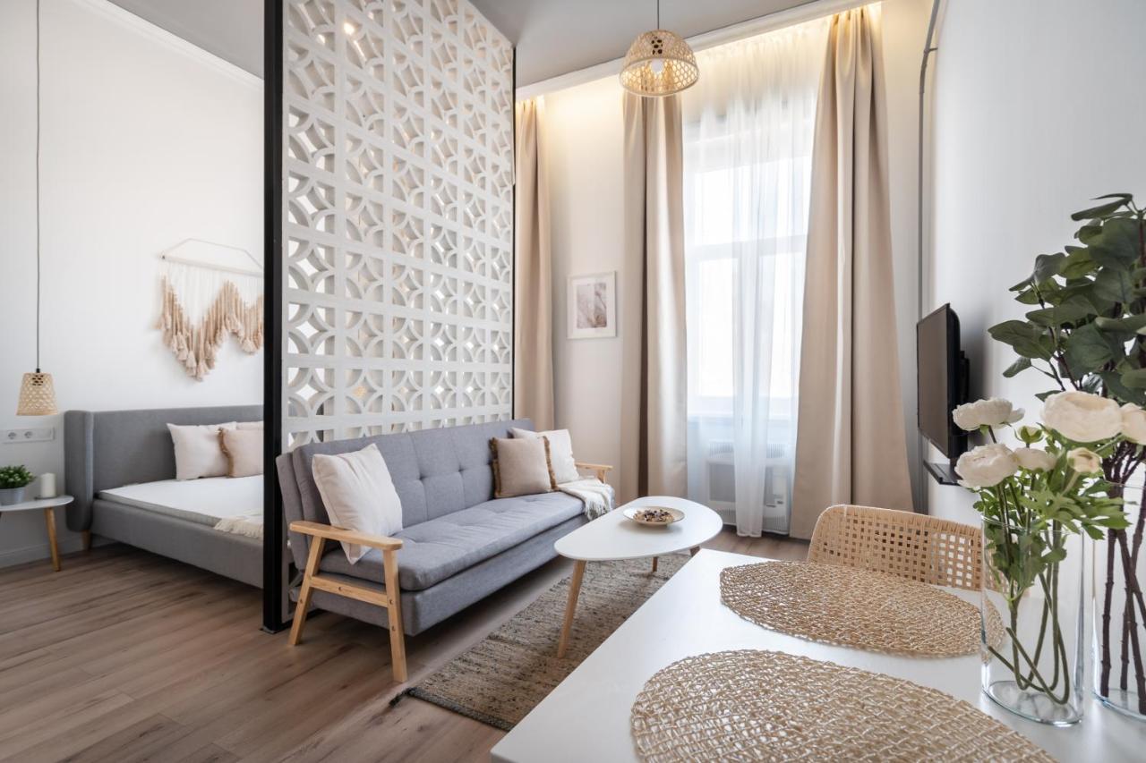 A62 - Akacfa Street Central Residence - Best Location By Bqa Budapest Kültér fotó