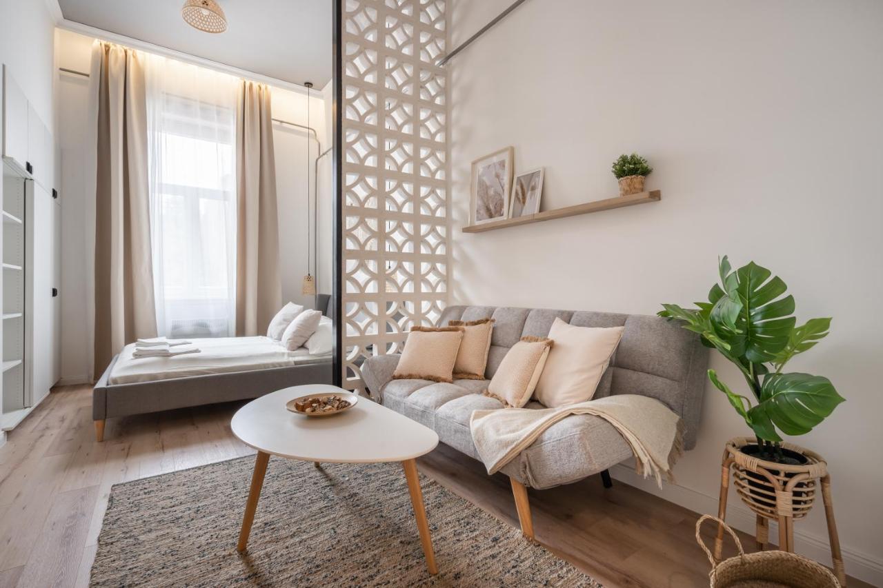 A62 - Akacfa Street Central Residence - Best Location By Bqa Budapest Kültér fotó