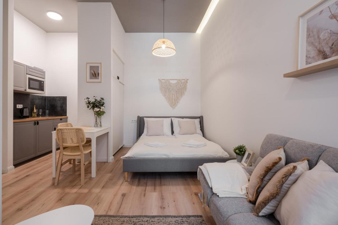 A62 - Akacfa Street Central Residence - Best Location By Bqa Budapest Kültér fotó